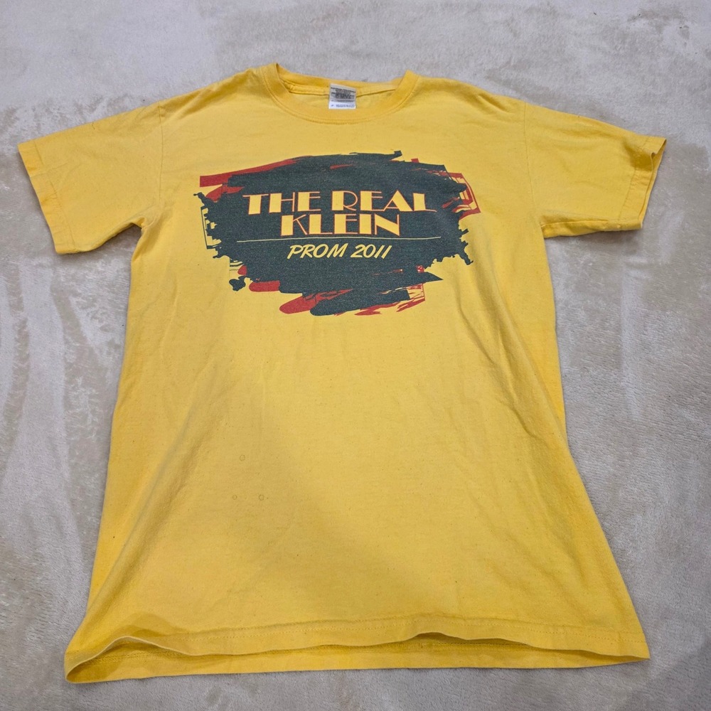 Gildan Ultra Cotton Yellow Graphic Tee Shirt Beer Pong Prom Small